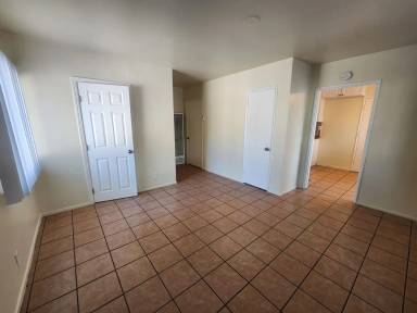 Main picture of 11518 Inglewood Ave