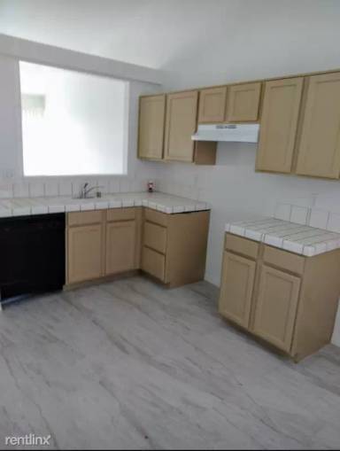 Main picture of 32125 Portto Ct
