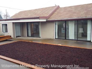 Main picture of 545 Madison St NE