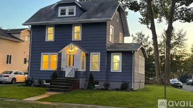 Main picture of 177 W Pierrepont Ave