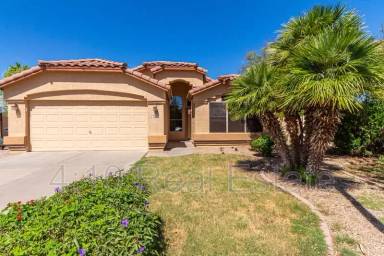 Main picture of 2204 S Peppertree Ct