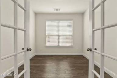 Main picture of 1116 Ivory Horn Dr