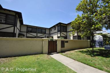 Main picture of 11726 Magnolia Blvd