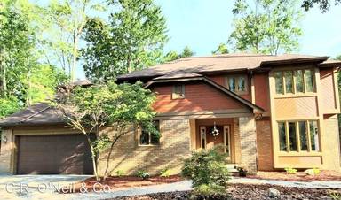 Main picture of 418 Washington Square Ct