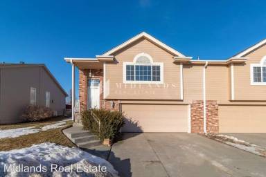 Main picture of 7330 S 174th St