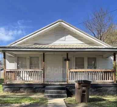 Main picture of 410 Gardner St