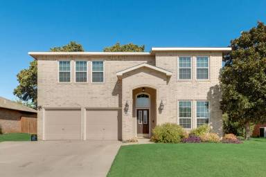 Main picture of 3307 Cliff Oaks Dr