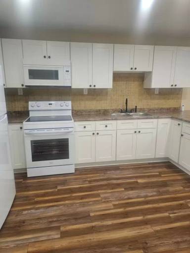 Main picture of 136 Devecchis St