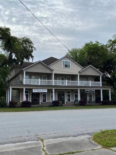 Main picture of 708 Osborne St