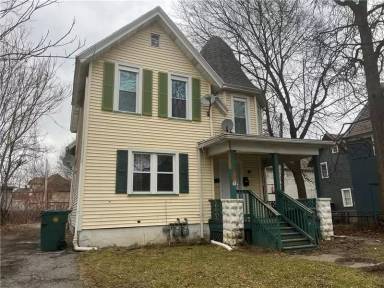 Main picture of 10 Locust St