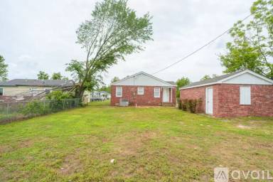 Main picture of 212 W Midland St