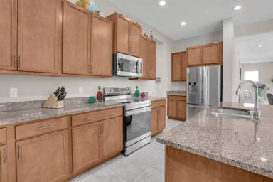 Main picture of 15866 Orchard Dr