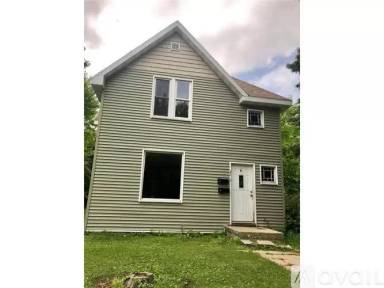 Main picture of 320 Augusta Ave