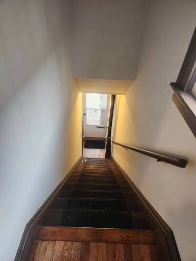 Main picture of 2033 Robin St