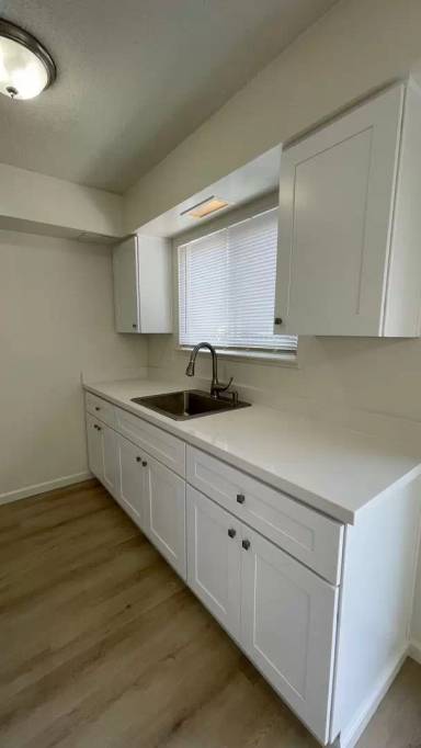 Main picture of 2241 Clinton Ave