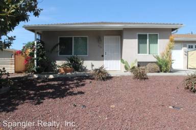 Main picture of 210 Fraxinella St