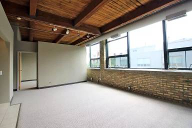 Main picture of 926 W Huron St