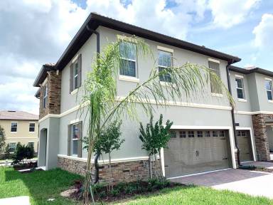 Main picture of 8500 Golf Way