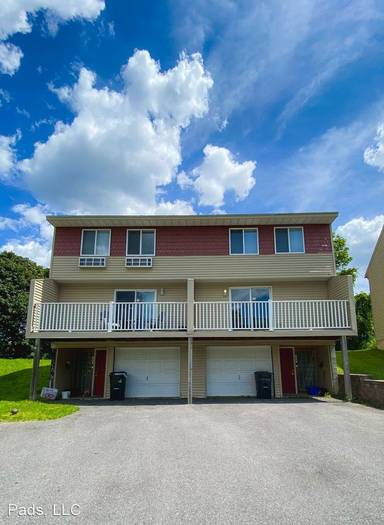 Main picture of 205 Robert Dr