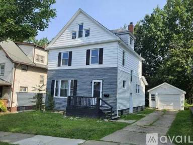 Main picture of 727 Montana Ave