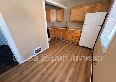 Main picture of 239 E Woodland Ave