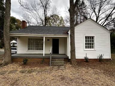 Main picture of 301 Westside Dr