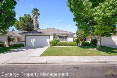 Main picture of 5013 Shadow Lake Dr