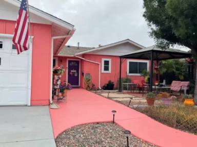 Main picture of 9859 Gandy Ave