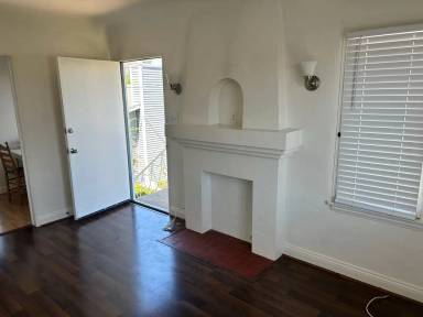 Main picture of 1176 W 15th St