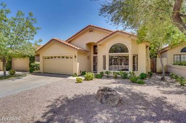 Main picture of 49 E Sarah Ln