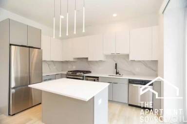Main picture of 3821 N Ashland Ave