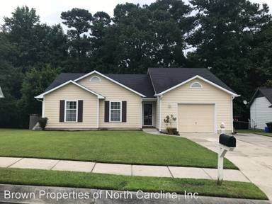 Main picture of 119 Suffolk Cir