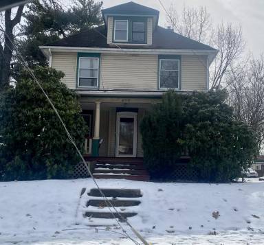 Main picture of 622 Crosby St