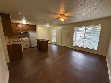 Main picture of 8070 Ned Ave