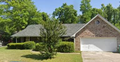 Main picture of 2811 Oakridge Cir