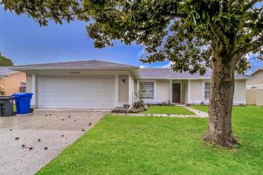Main picture of 17609 Shadyside Cir