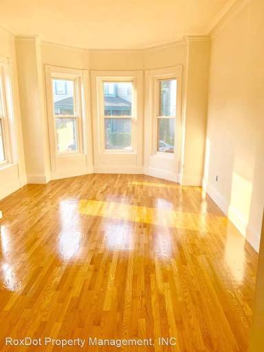 Main picture of 80 W Cottage St