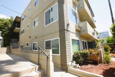Main picture of 7125 Hawthorn Ave