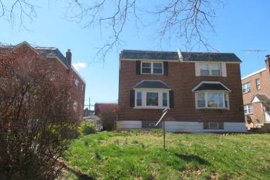 Main picture of 3018 Teesdale St