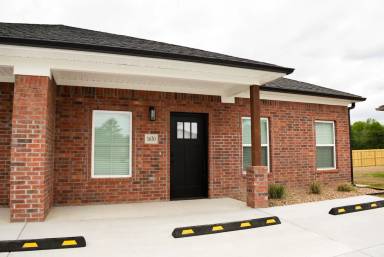 Main picture of 1628 Crosswood Court - 1630 Crosswood Court