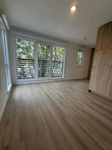 Main picture of 4015 Stone Way N