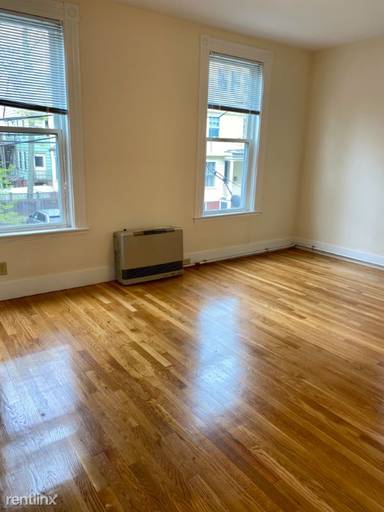 Main picture of 694 Green St