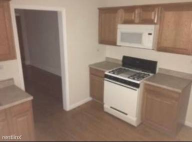 Main picture of 8916 S Cottage Grove Ave