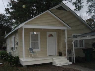 Main picture of 232 S Broadway St