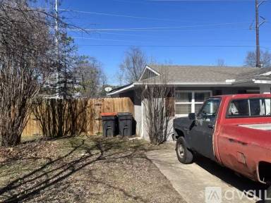 Main picture of 3006 Scott Ln
