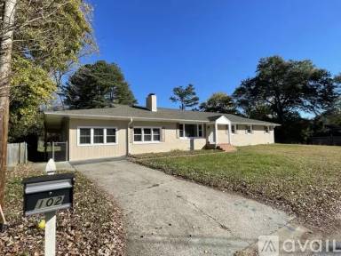 Main picture of 102 Caran Rd