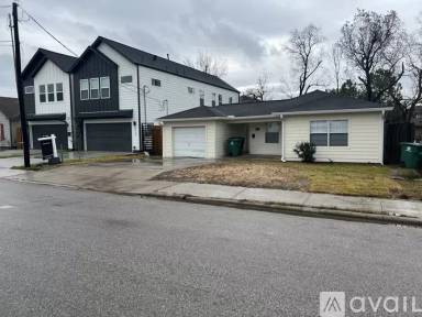 Main picture of 3715 Dreyfus St