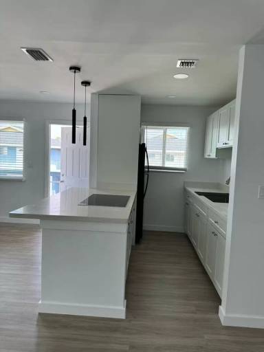 Main picture of 106 E Tiffany Dr