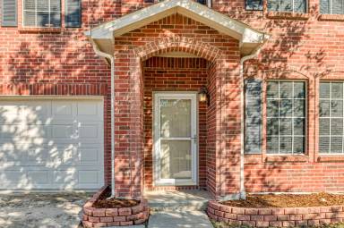 Main picture of 1609 Fieldstone Dr
