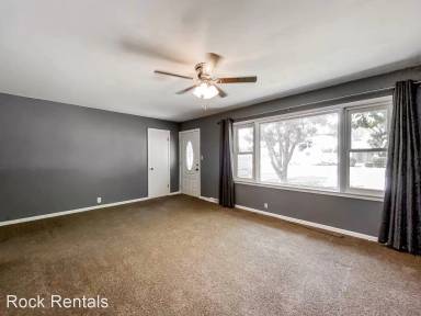 Main picture of 809 W 18th Ave